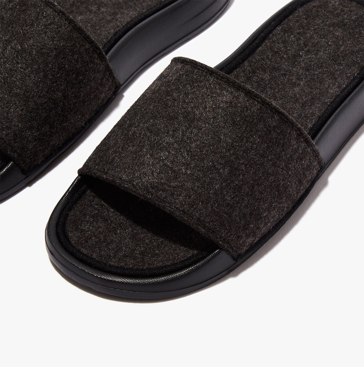 FitFlop iQUSHION e01 FELT Womens Slides All Black