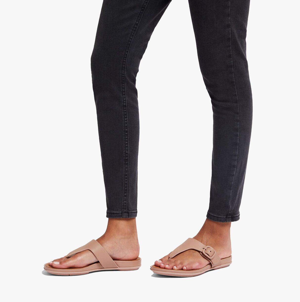 FitFlop GRACIE RUBBER-BUCKLE LEATHER Womens Toe Post Beige