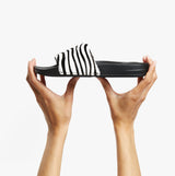 FitFlop iQUSHION Womens Hair-On Leather Sliders Zebra