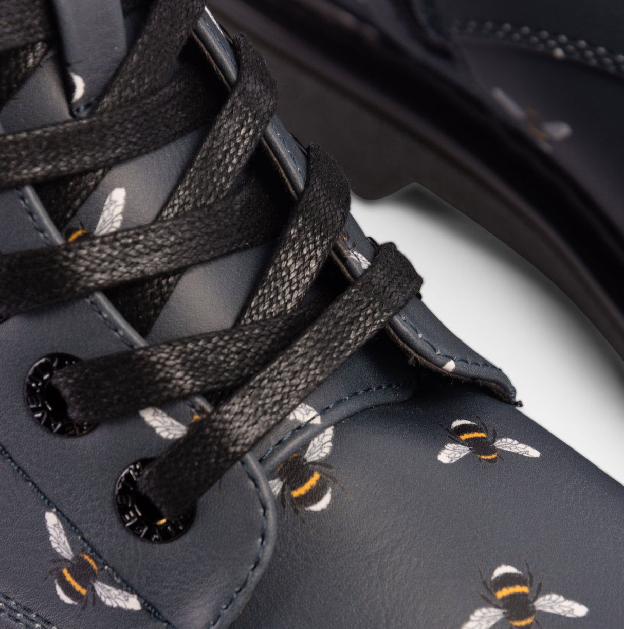 Heavenly Feet JUSTINA2 NEW BEE PRINT Womens Lace Up Boots Ocean