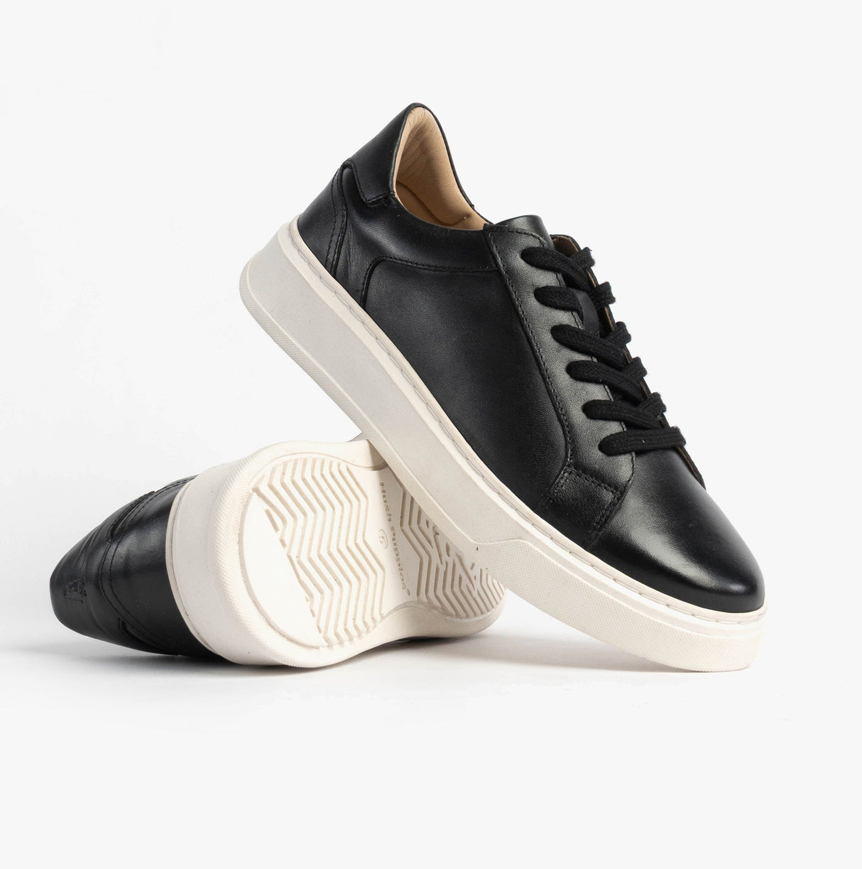 Hush Puppies CAMILLE Womens Trainers Black