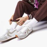 Levi's STRYDER RED TAB S Womens Trainers Regular White