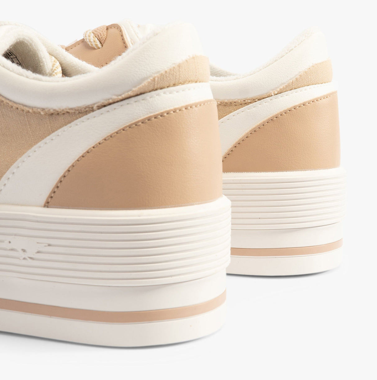 Rocket Dog WINK Womens Trainers Camel Combo