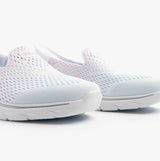 Skechers 125211/WMLT GO WALK 7 - KATNISS Womens Trainers Multi