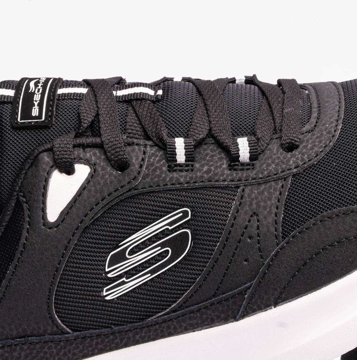 Skechers 232646/BKW SKECH-AIR COURT - HOMEGROWN Mens Trainers Black