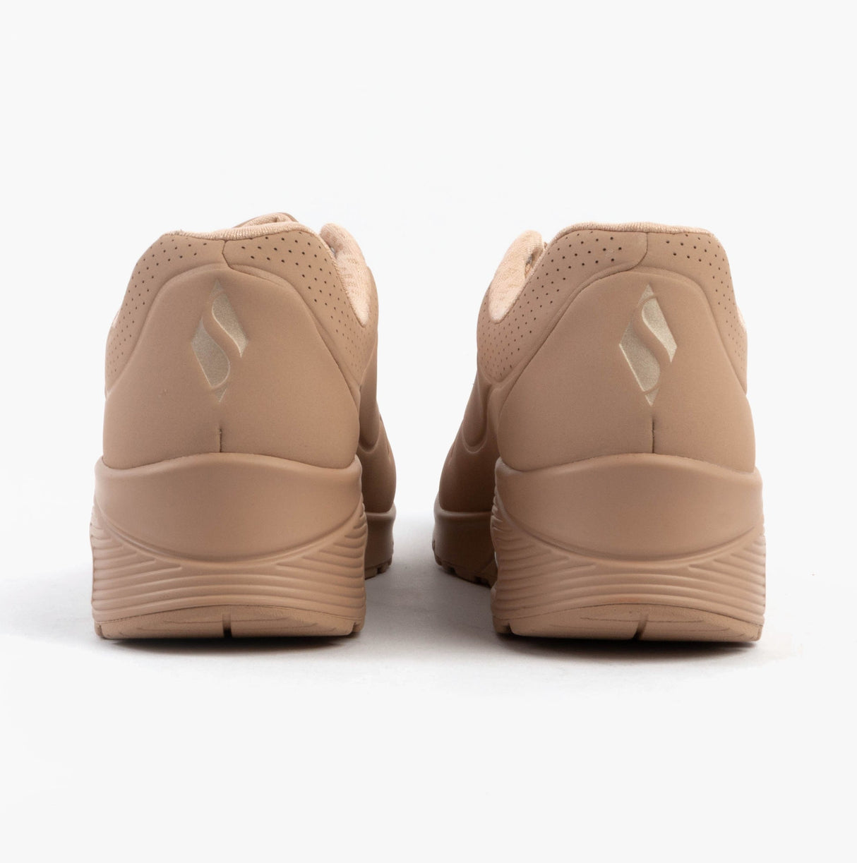 Skechers 73690/SND UNO - STAND ON AIR Womens Trainers Sand