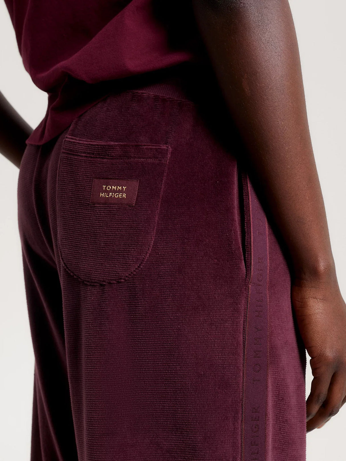 Tommy Hilfiger PANTS VELOUR Womens Pants Deep Burgundy