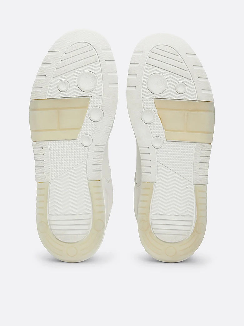 Tommy Hilfiger THE BROOKLYN LEATHER Trainers Mens Ecru