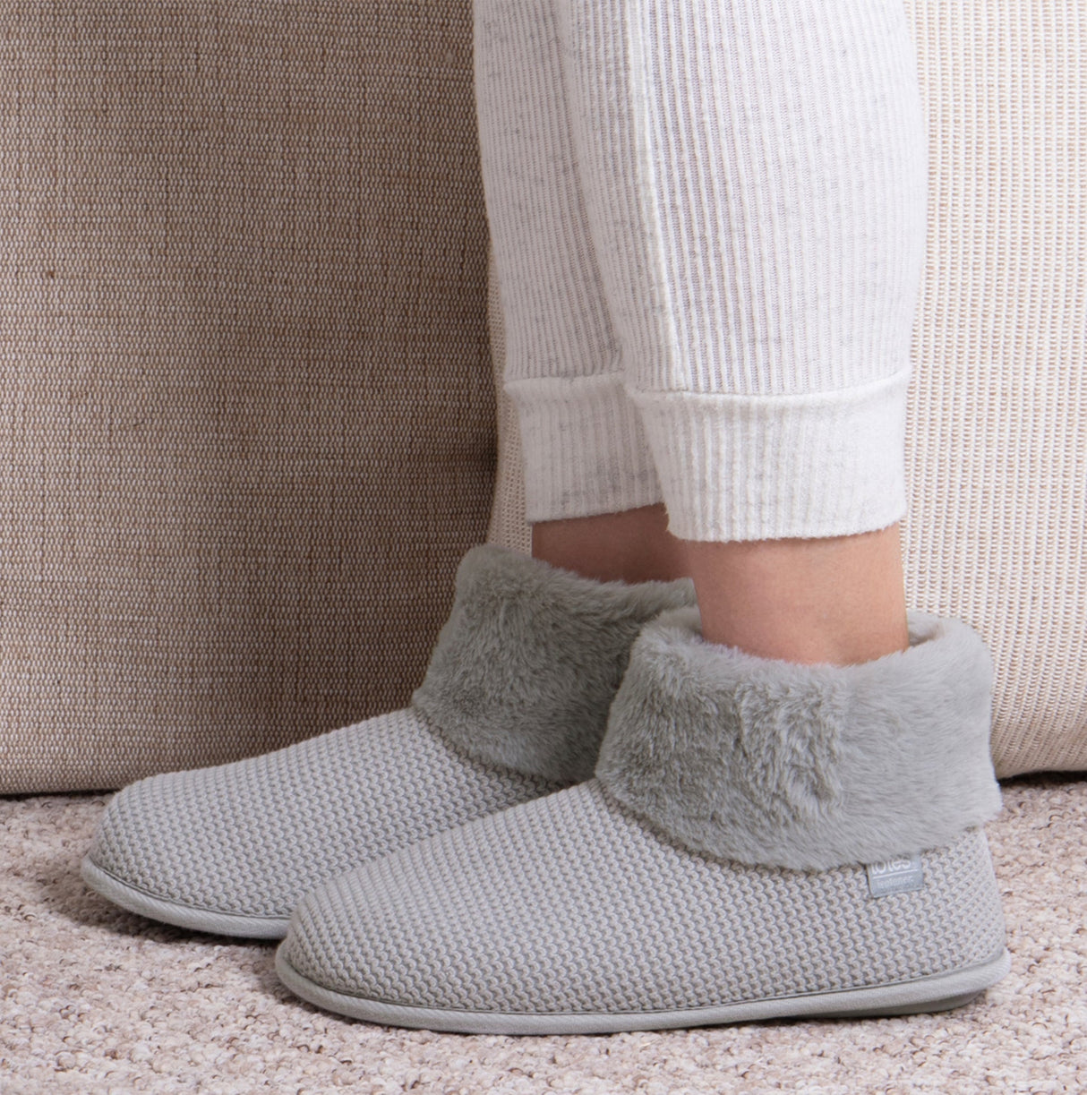 Totes Isotoner KNIT BOOT WITH FUR CUFF Womens Bootie Slippers Grey