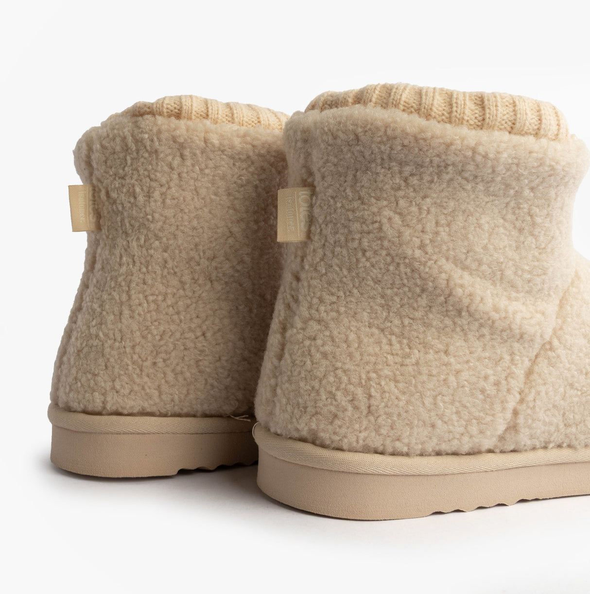 Totes Isotoner BORG BOOT WITH CUFF DETAIL Womens Boot Slippers Cream