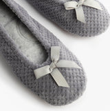 Totes Isotoner POPCORN BALLET Womens Ballerina Slippers Pale Grey