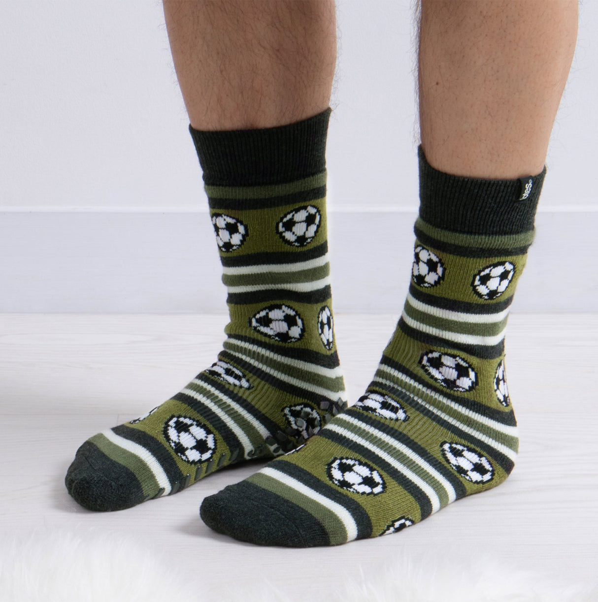 Totes Toasties ORIGINAL Mens Twin Pack Slipper Socks Football