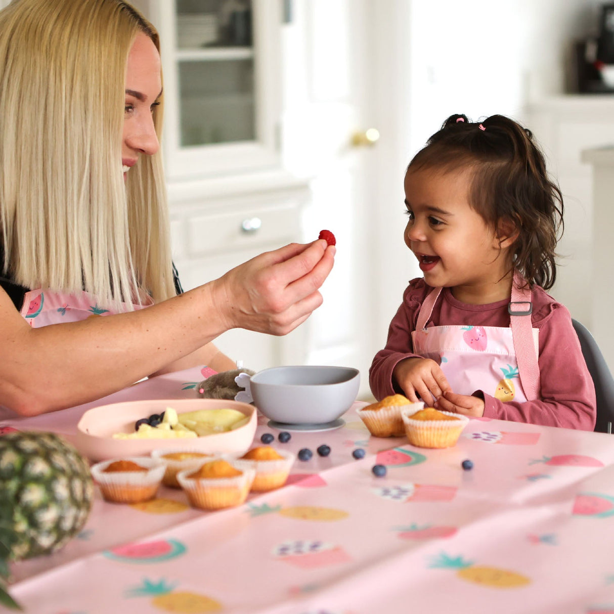 Wipeezee Splash Mat - Pink Yummy Treats