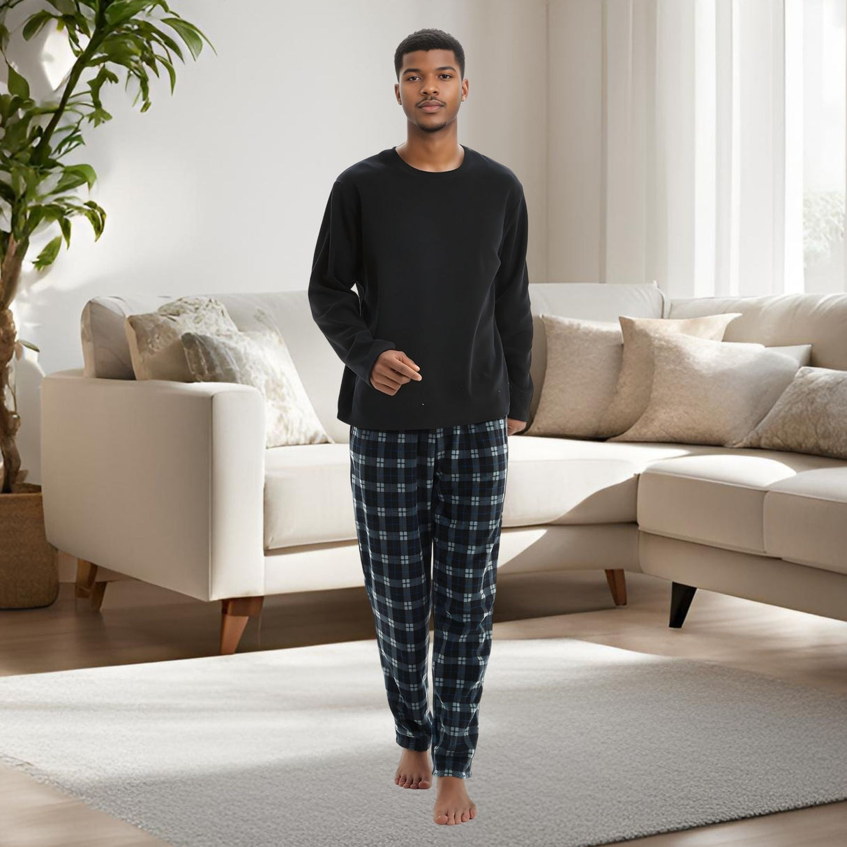 Men's Black Long Sleeve Pyjama Set made of Fleece Loungewear.